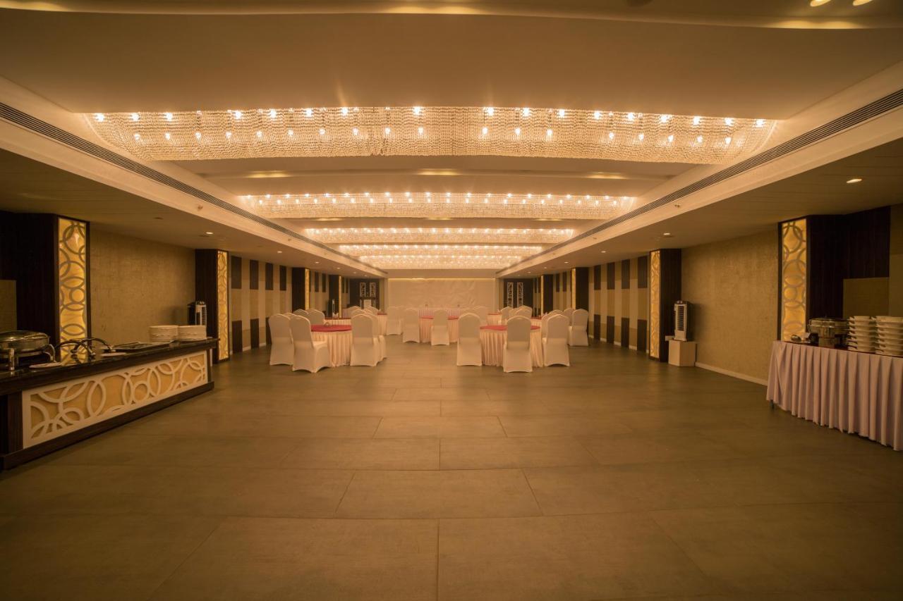Zip By Spree Hotels Samudra Belgaum Ngoại thất bức ảnh