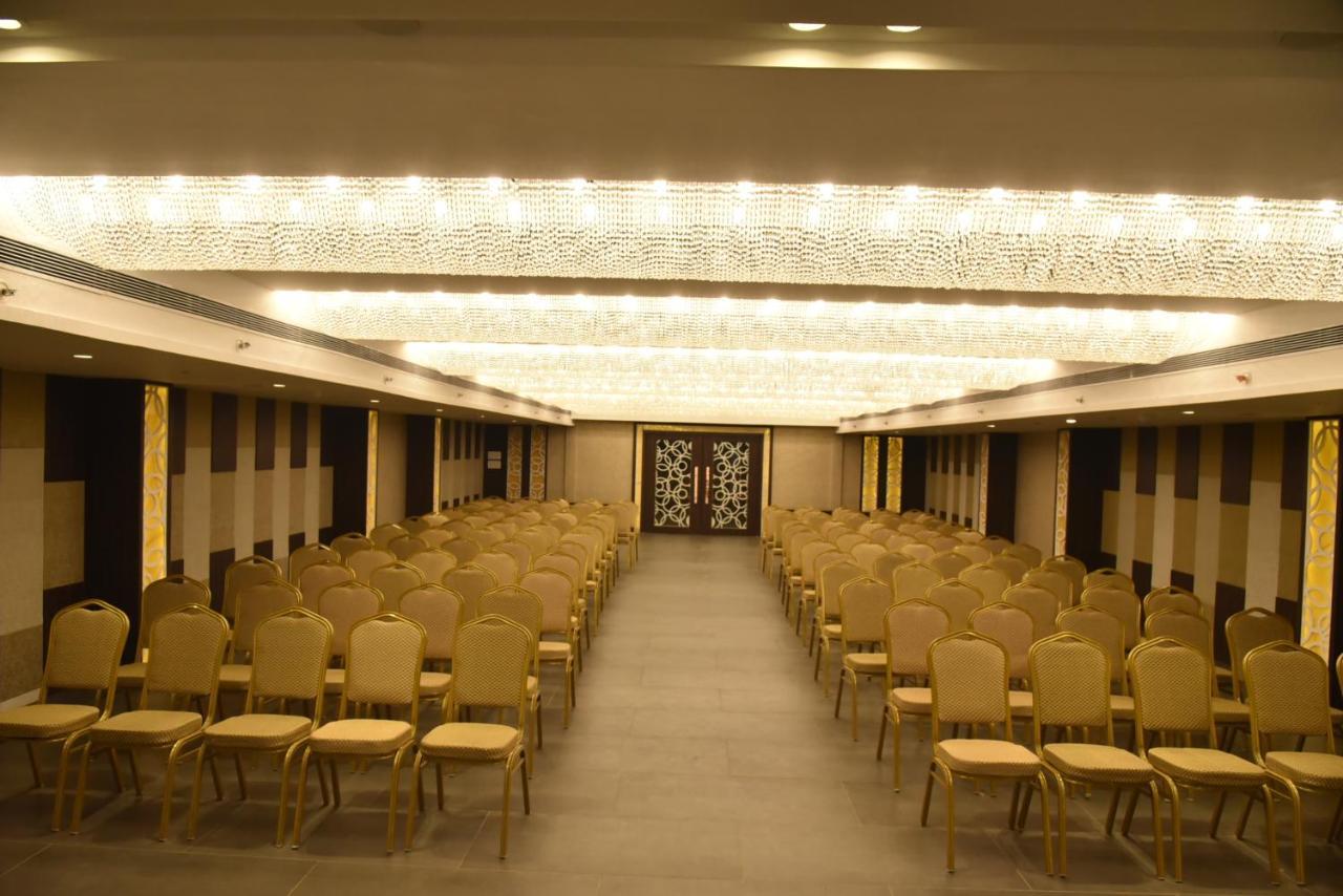 Zip By Spree Hotels Samudra Belgaum Ngoại thất bức ảnh